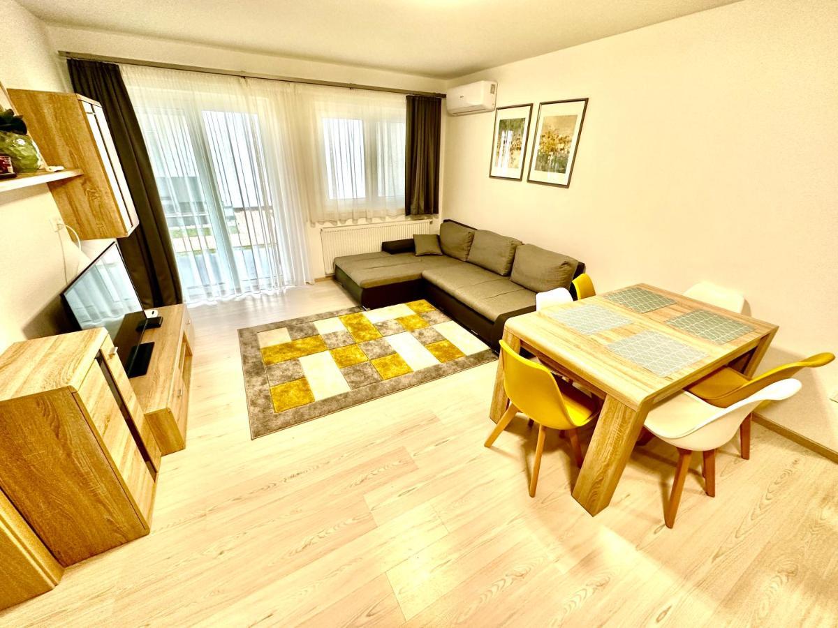Apartment Pine & Pool *